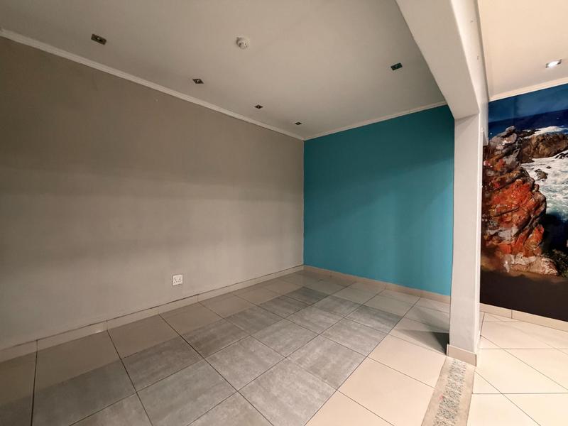 To Let Commercial Property for Rent in Humewood Eastern Cape
